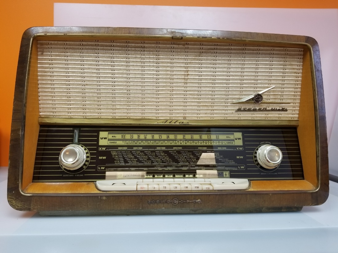 Loewe-Opta (Löwe) Radio! Fully Restored with Bluetooth Dealer Ad - UK ...