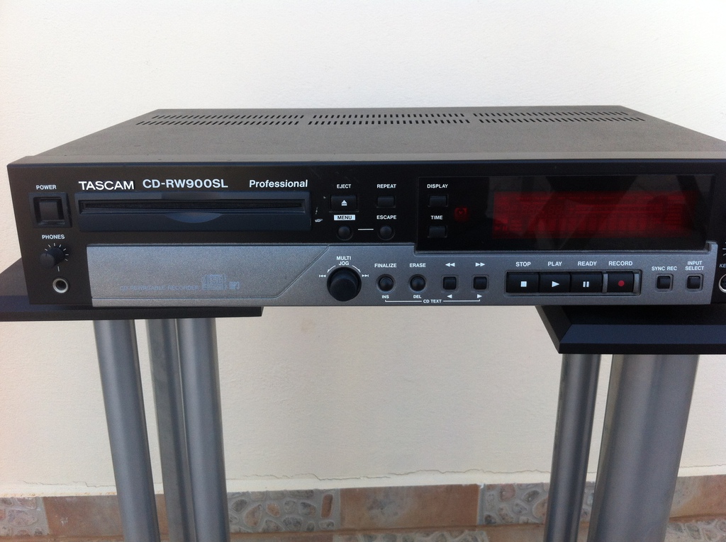 Tascam CD-RW900SL Professional CD-Recorder For Sale - UK Audio Mart