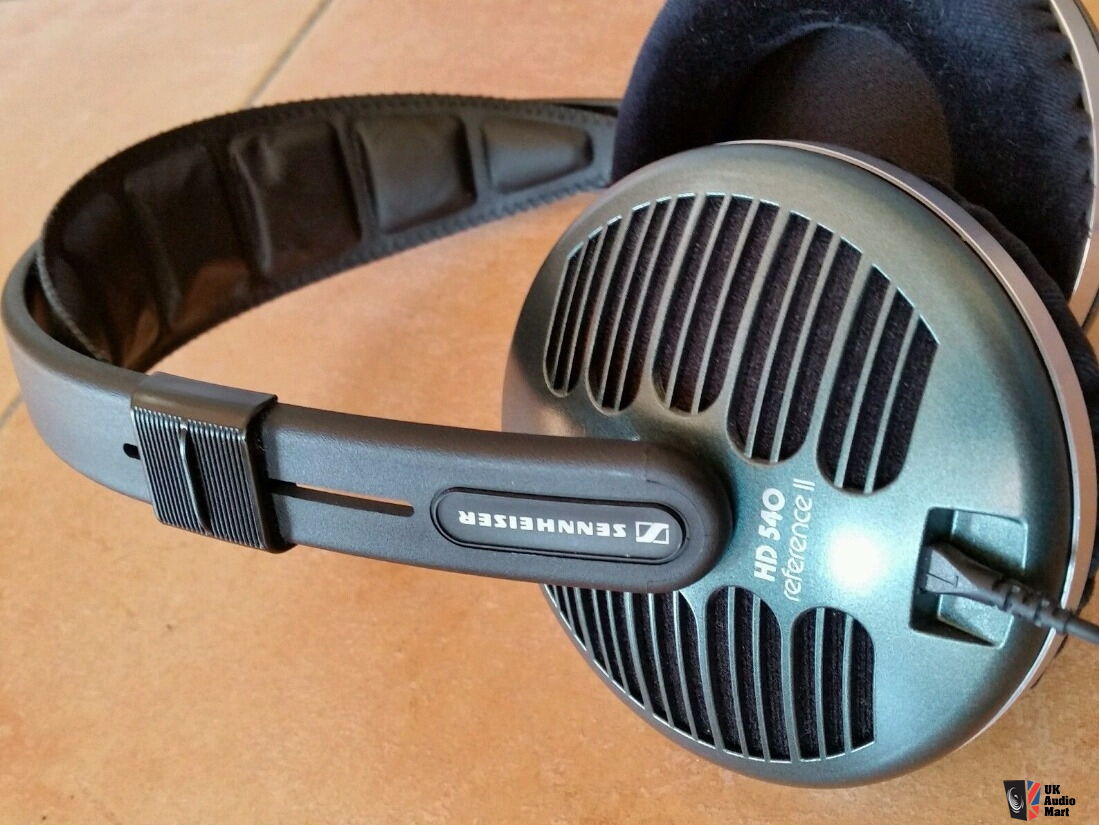 Sennheiser HD 540 II, 300 Ohm Audiophile Vintage Headphones, Superb  condition Photo #1362938 - UK Audio Mart