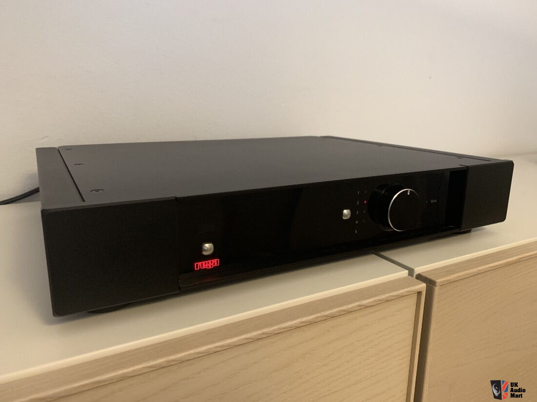 Rega elex r обзор