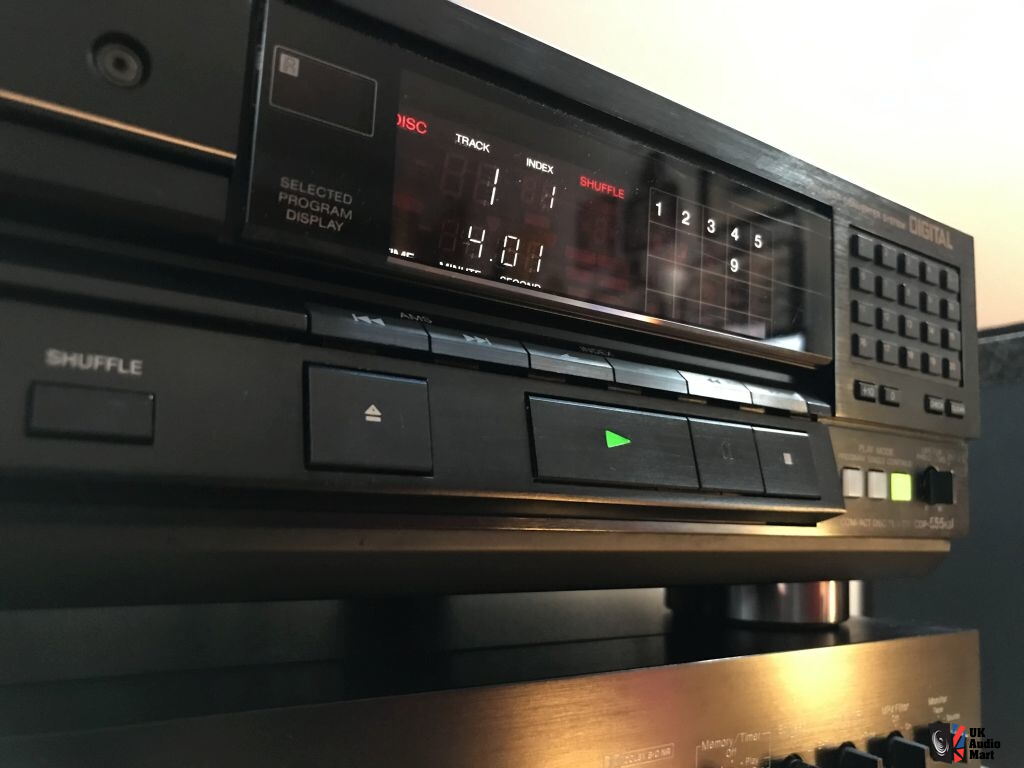 Sony CDP 555 ESD CD Player, fully working condition with original remote  Photo #2740901 - UK Audio Mart