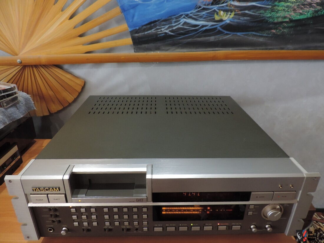 Tascam DA-50 Professional DAT Digital Audio Tape Deck/Recorder Photo