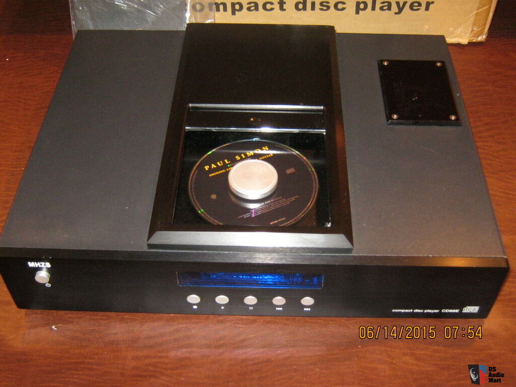 990716-pacific-valve-mhzs-66-tube-cd-player.jpg